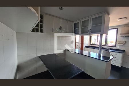 Apartamento à venda com 250m², 4 quartos e 3 vagas Apartamento à venda com 250m², 4 quartos e 3 vagasCozinha
