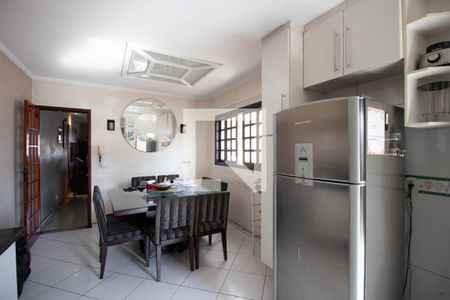 Cozinha de casa à venda com 3 quartos, 200m² em Vila Taquari, São Paulo