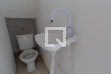 Lavabo de casa de condomínio para alugar com 2 quartos, 100m² em Jardim Maringa, São Paulo