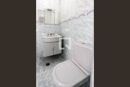 Banheiro da Suite de casa à venda com 2 quartos, 156m² em Jardim Iva, São Paulo