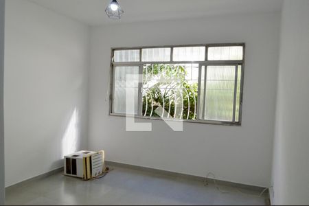 Sala  de apartamento para alugar com 2 quartos, 55m² em Pechincha, Rio de Janeiro