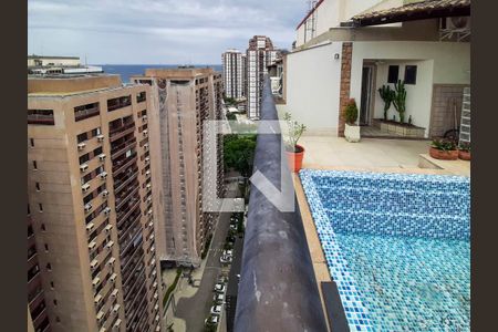 Piscina de apartamento à venda com 3 quartos, 210m² em Barra da Tijuca, Rio de Janeiro