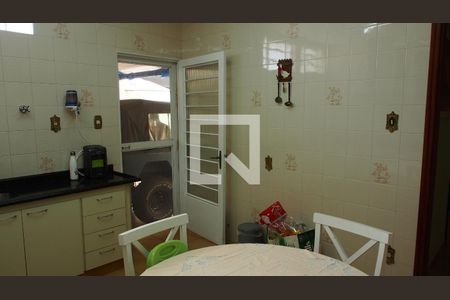 Cozinha de casa à venda com 2 quartos, 170m² em Vila Hortolandia, Jundiaí