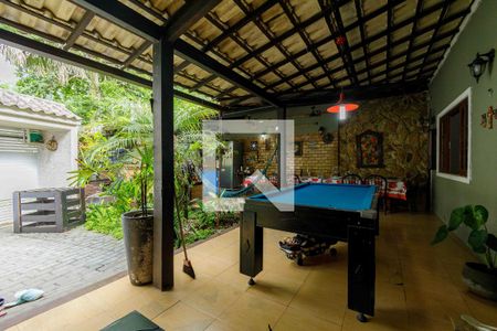 Quintal de casa à venda com 4 quartos, 230m² em Vargem Grande, Rio de Janeiro