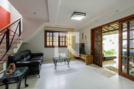 Sala de casa à venda com 4 quartos, 230m² em Vargem Grande, Rio de Janeiro