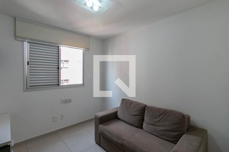 Quarto 1 de apartamento para alugar com 2 quartos, 80m² em Lourdes, Belo Horizonte
