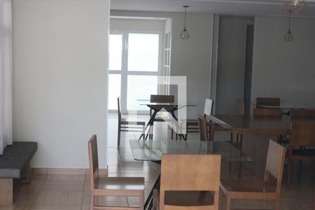 Apartamento à venda com 66m², 2 quartos e 1 vaga Apartamento à venda com 66m², 2 quartos e 1 vagaÁrea comum - Salão de festas