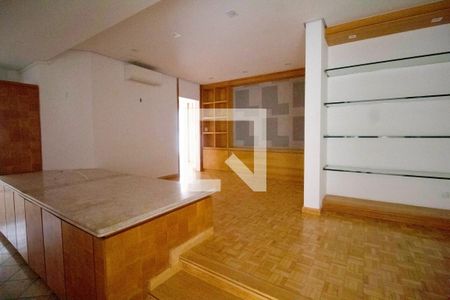 Sala de TV de apartamento à venda com 5 quartos, 280m² em Sumarezinho, São Paulo