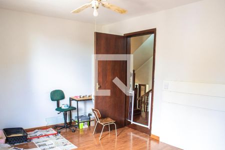 Quarto 2  de casa à venda com 4 quartos, 269m² em Medianeira, Porto Alegre