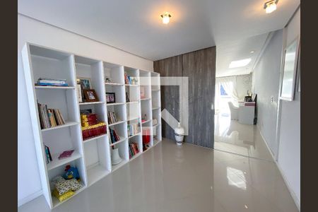 Casa para alugar com 240m², 4 quartos e 1 vaga Casa para alugar com 240m², 4 quartos e 1 vagaSala 2