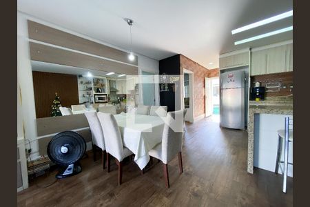 Casa para alugar com 240m², 4 quartos e 1 vaga Casa para alugar com 240m², 4 quartos e 1 vagaSala