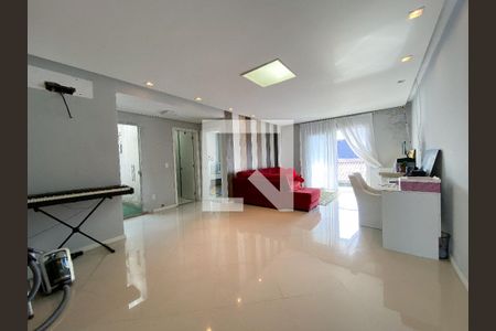 Casa para alugar com 240m², 4 quartos e 1 vaga Casa para alugar com 240m², 4 quartos e 1 vagaSala 2