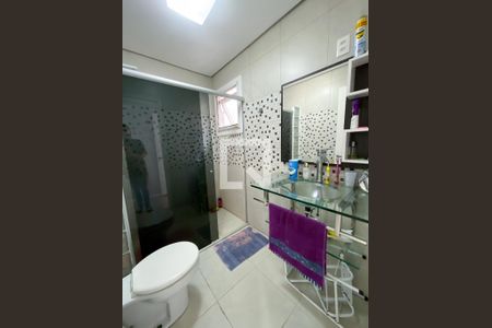 Casa para alugar com 240m², 4 quartos e 1 vaga Casa para alugar com 240m², 4 quartos e 1 vagaBanheiro 2