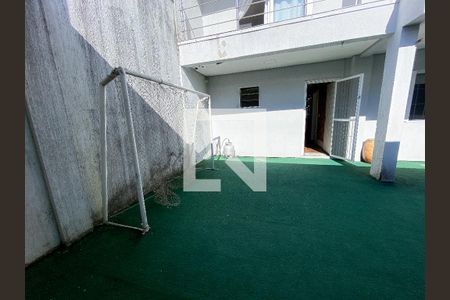 Casa para alugar com 240m², 4 quartos e 1 vaga Casa para alugar com 240m², 4 quartos e 1 vagaÁrea comum