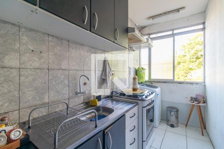 Cozinha e Área de Serviço de apartamento à venda com 2 quartos, 60m² em Vila Nova, Porto Alegre