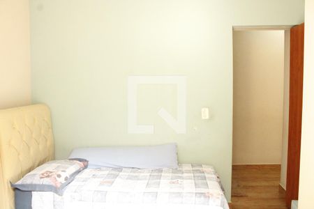 Quarto Solteiro 1 de apartamento para alugar com 3 quartos, 73m² em Ressaca, Contagem