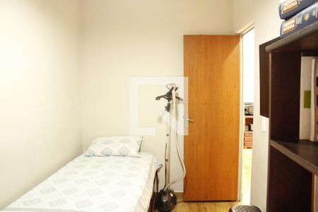 Quarto Solteiro 2 de apartamento à venda com 3 quartos, 73m² em Ressaca, Contagem