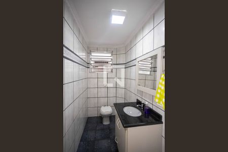 Lavabo de casa à venda com 4 quartos, 270m² em Piraporinha, Diadema