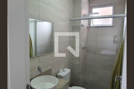 Banheiro de apartamento à venda com 2 quartos, 66m² em Sagrada Família, Belo Horizonte