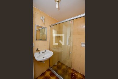 Banheiro de apartamento à venda com 1 quarto, 50m² em Santa Rosa, Niterói