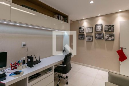 Escritório de apartamento à venda com 3 quartos, 120m² em Funcionários, Belo Horizonte