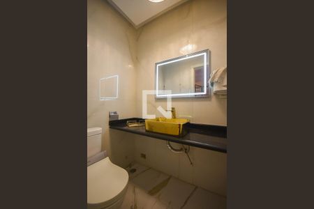 Lavabo de casa de condomínio para alugar com 3 quartos, 850m² em Vila Tramontano, São Paulo