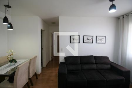 Sala de apartamento à venda com 2 quartos, 45m² em Vila Carmosina, São Paulo