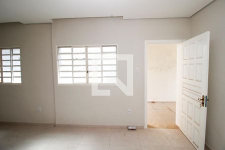 Sala de casa à venda com 3 quartos, 120m² em Concórdia, Belo Horizonte