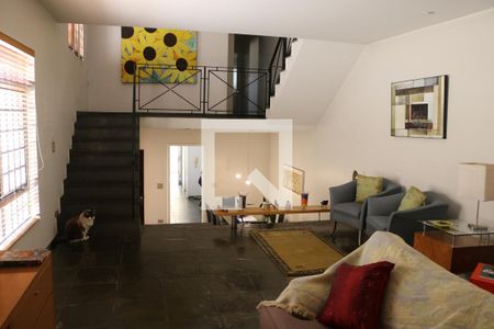 Sala de casa à venda com 3 quartos, 239m² em Vila Ipojuca, São Paulo