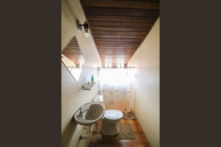 Casa à venda com 329m², 5 quartos e 3 vagas Casa à venda com 329m², 5 quartos e 3 vagasBanheiro do terraço