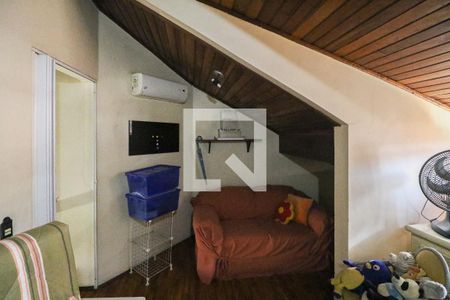 Casa à venda com 329m², 5 quartos e 3 vagas Casa à venda com 329m², 5 quartos e 3 vagasTerraço