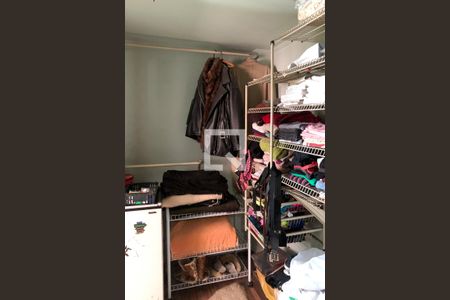 Casa à venda com 329m², 5 quartos e 3 vagas Casa à venda com 329m², 5 quartos e 3 vagasSuíte