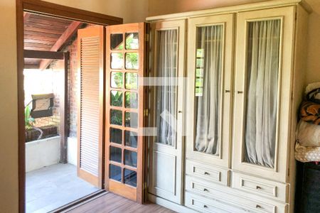 Casa à venda com 329m², 5 quartos e 3 vagas Casa à venda com 329m², 5 quartos e 3 vagasQuarto 2