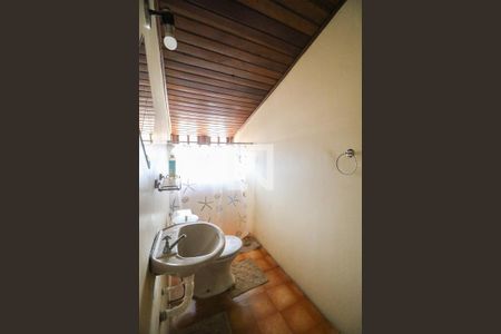 Casa à venda com 329m², 5 quartos e 3 vagas Casa à venda com 329m², 5 quartos e 3 vagasBanheiro do terraço