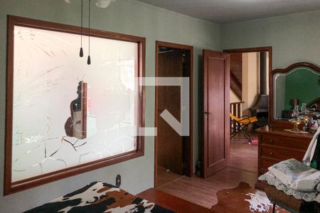 Casa à venda com 329m², 5 quartos e 3 vagas Casa à venda com 329m², 5 quartos e 3 vagasSuíte