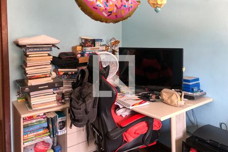 Casa à venda com 329m², 5 quartos e 3 vagas Casa à venda com 329m², 5 quartos e 3 vagasQuarto 3