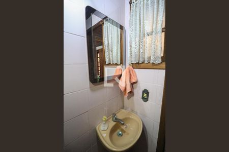 Casa à venda com 329m², 5 quartos e 3 vagas Casa à venda com 329m², 5 quartos e 3 vagasBanheiro da área de serviço