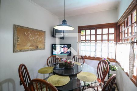 Casa à venda com 329m², 5 quartos e 3 vagas Casa à venda com 329m², 5 quartos e 3 vagasCozinha