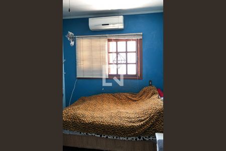 Casa à venda com 329m², 5 quartos e 3 vagas Casa à venda com 329m², 5 quartos e 3 vagasQuarto 3