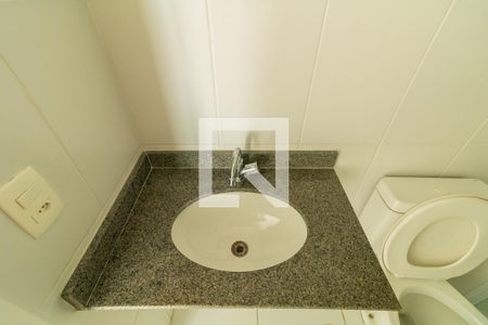 Banheiro  de apartamento à venda com 1 quarto, 35m² em Jardim Santa Terezinha (zona Leste), São Paulo