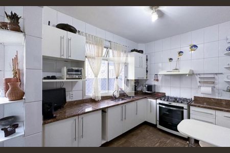 Cozinha de apartamento à venda com 4 quartos, 182m² em Cidade Nova, Belo Horizonte