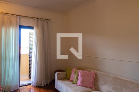 Casa à venda com 611m², 5 quartos e 4 vagas Casa à venda com 611m², 5 quartos e 4 vagasQuarto 5