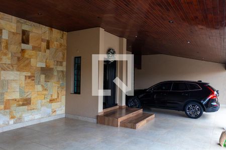 Casa à venda com 611m², 5 quartos e 4 vagas Casa à venda com 611m², 5 quartos e 4 vagasÁrea comum