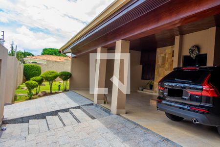 Casa à venda com 611m², 5 quartos e 4 vagas Casa à venda com 611m², 5 quartos e 4 vagasÁrea comum