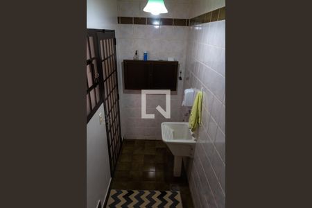 Casa à venda com 611m², 5 quartos e 4 vagas Casa à venda com 611m², 5 quartos e 4 vagasÁrea de serviço