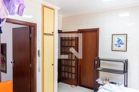 Casa à venda com 611m², 5 quartos e 4 vagas Casa à venda com 611m², 5 quartos e 4 vagasÁrea de serviço