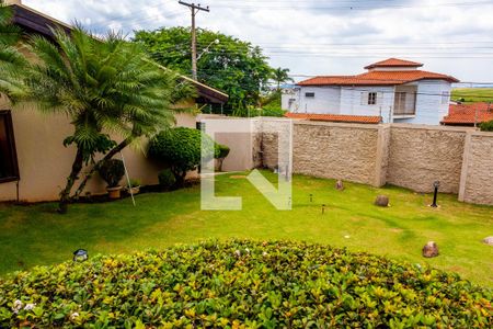 Casa à venda com 611m², 5 quartos e 4 vagas Casa à venda com 611m², 5 quartos e 4 vagasÁrea comum