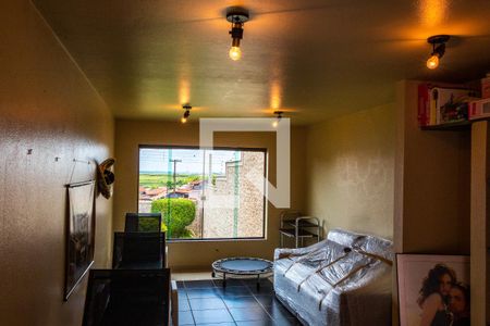 Casa à venda com 611m², 5 quartos e 4 vagas Casa à venda com 611m², 5 quartos e 4 vagasÁrea comum