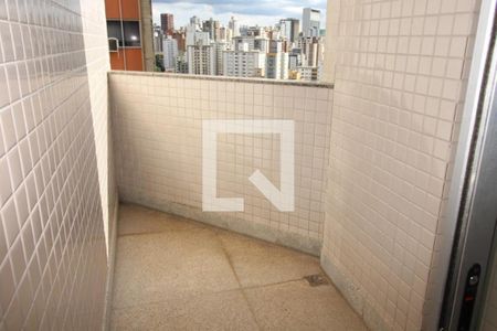 Apartamento à venda com 3 quartos, 82m² em Lourdes, Belo Horizonte