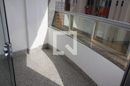 Apartamento à venda com 3 quartos, 82m² em Lourdes, Belo Horizonte